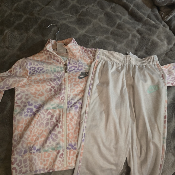 Nike Kids' Colorful Jacket - Picture 2 of 8